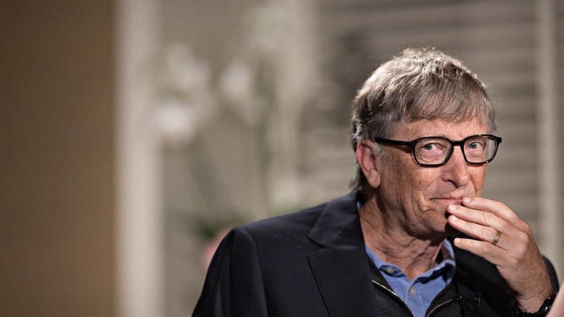 Bill Gates advierte que la inteligencia artificial abre la puerta a pandemias artificiales y a una destrucción acelerada del trabajo