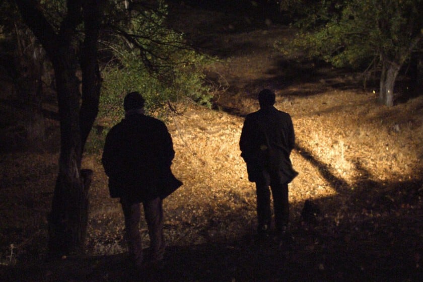Tres horas en una camioneta turca, buscando un muerto que nadie sabe dónde quedó: Ceylan y el thriller que se anima a aburrirte