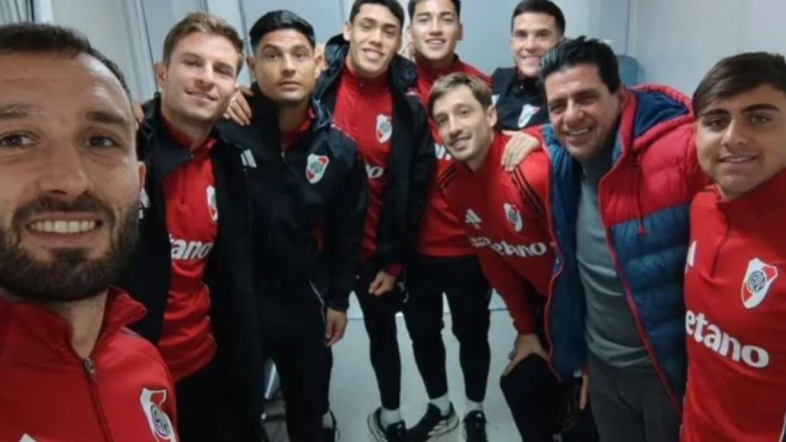 River tiene dos carpetas abiertas que el reloj del mercado no logra cerrar