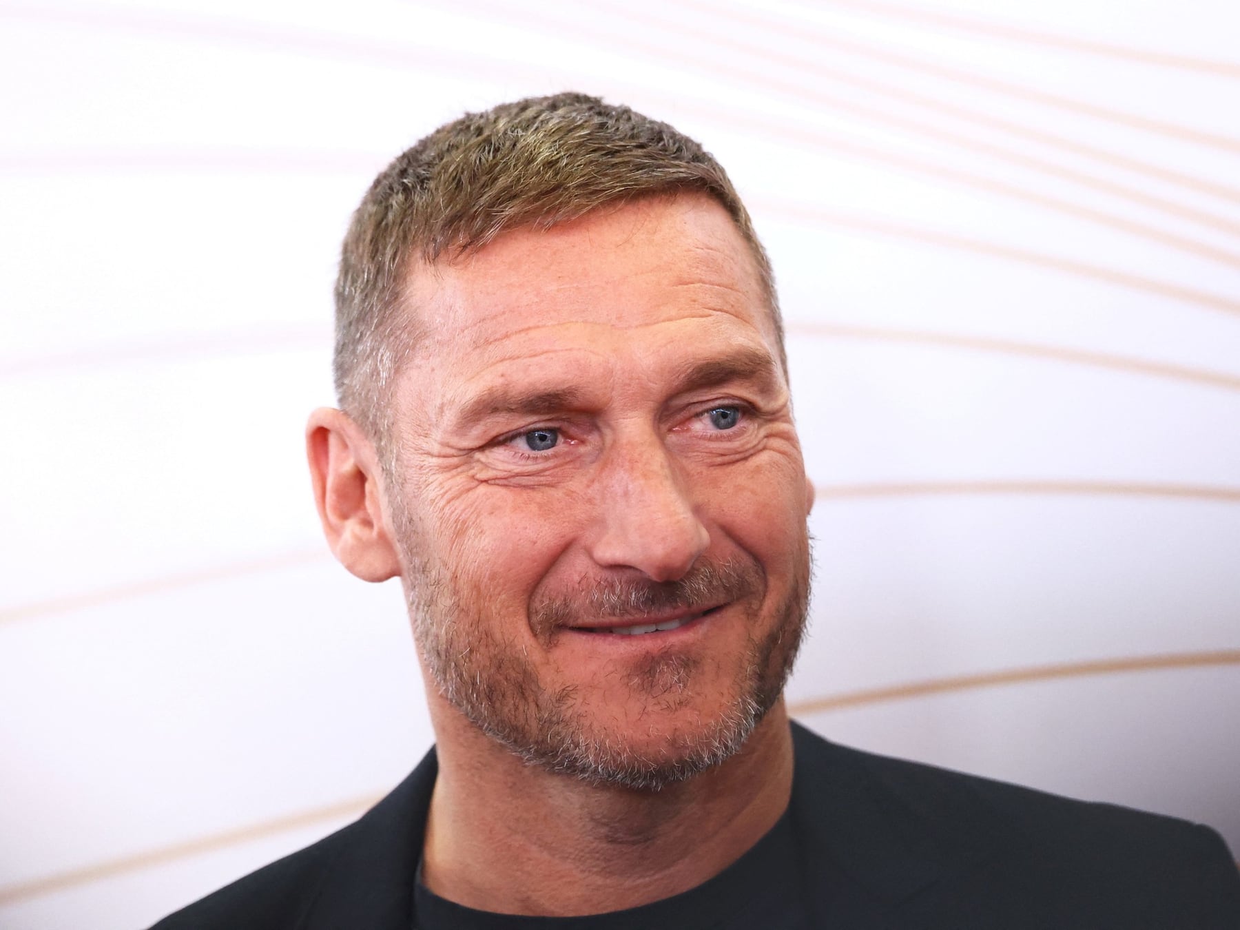 Totti cambia la verde por el naranja: ahora asesora al básquet de Roma