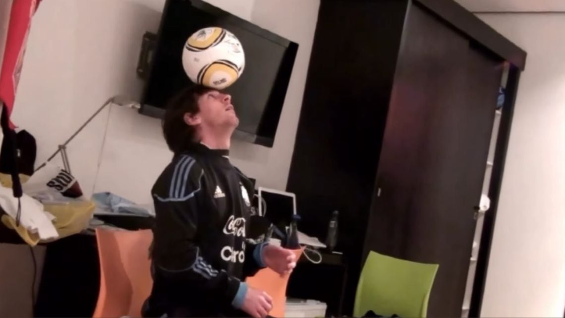 Messi y la Jabulani: el video de 2010 que volvió a emocionar a los hinchas