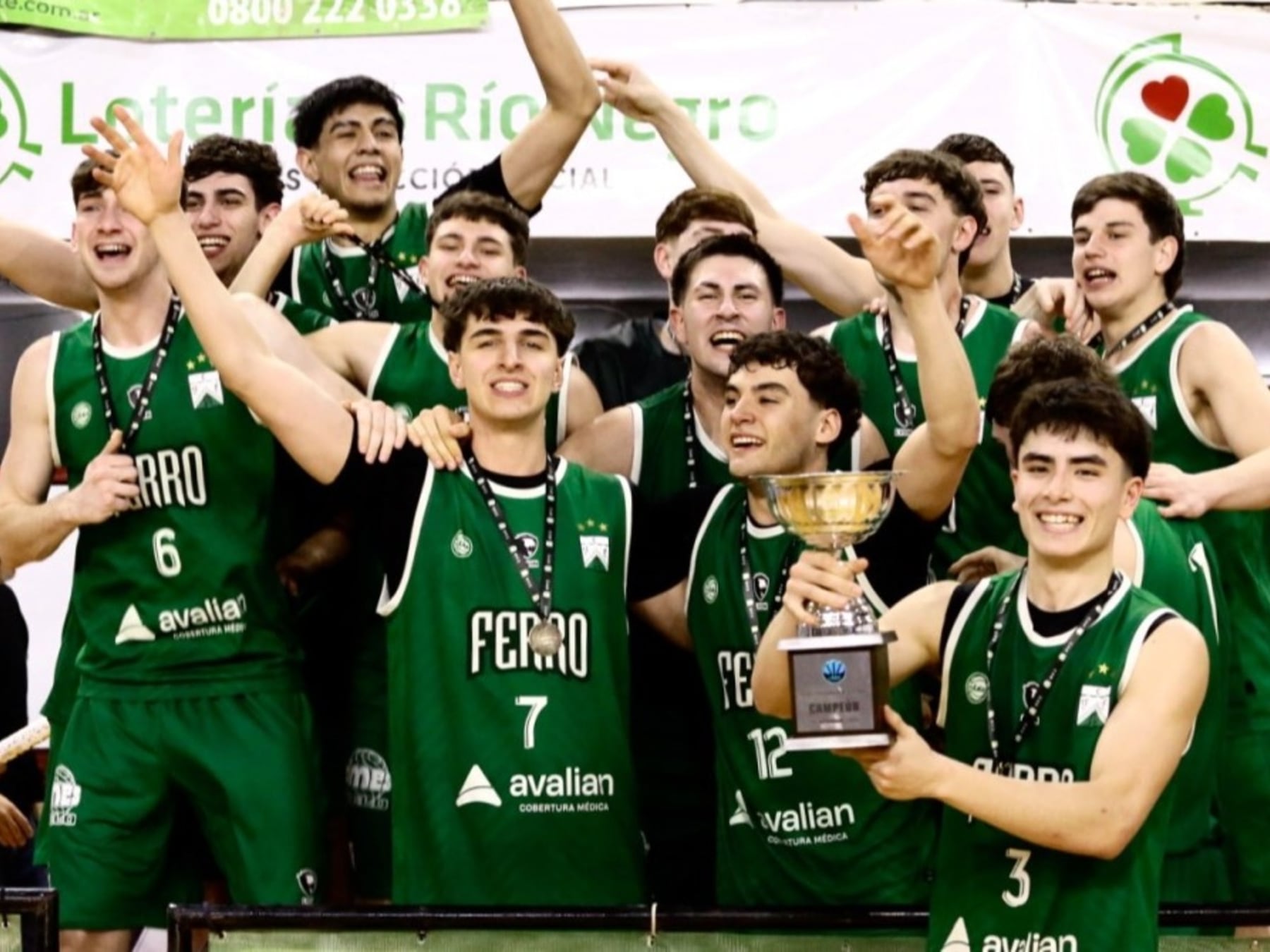 Ferro de Caballito levanta el trofeo en Viedma y se consagra campeón de la Liga Federal Formativa U21
