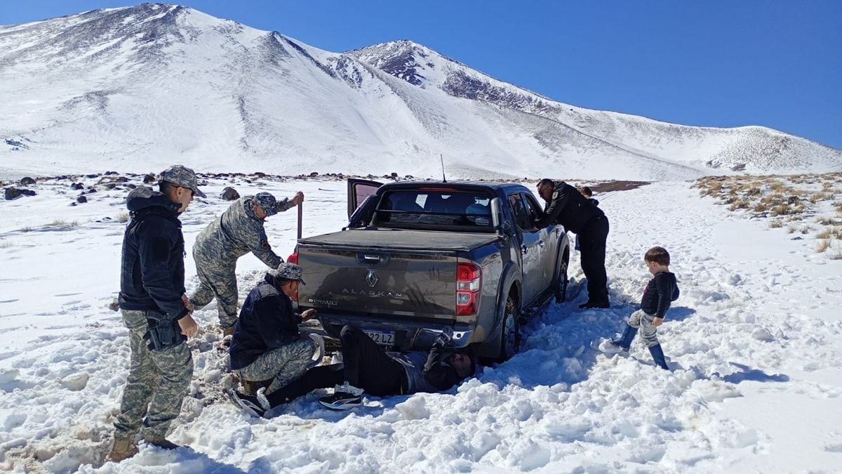 15 kilómetros a pie en la nieve para salvar a su familia: la odisea de Sabrina en la cordillera neuquina