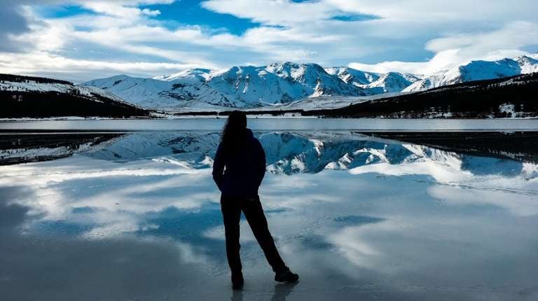 El invierno llega con todo al norte neuquino: nieve, heladas y un finde para quedarse cerca de la estufa