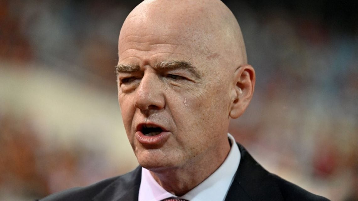 Francia le soltó la mano a Infantino y ahora quiere la cabeza de la FIFA
