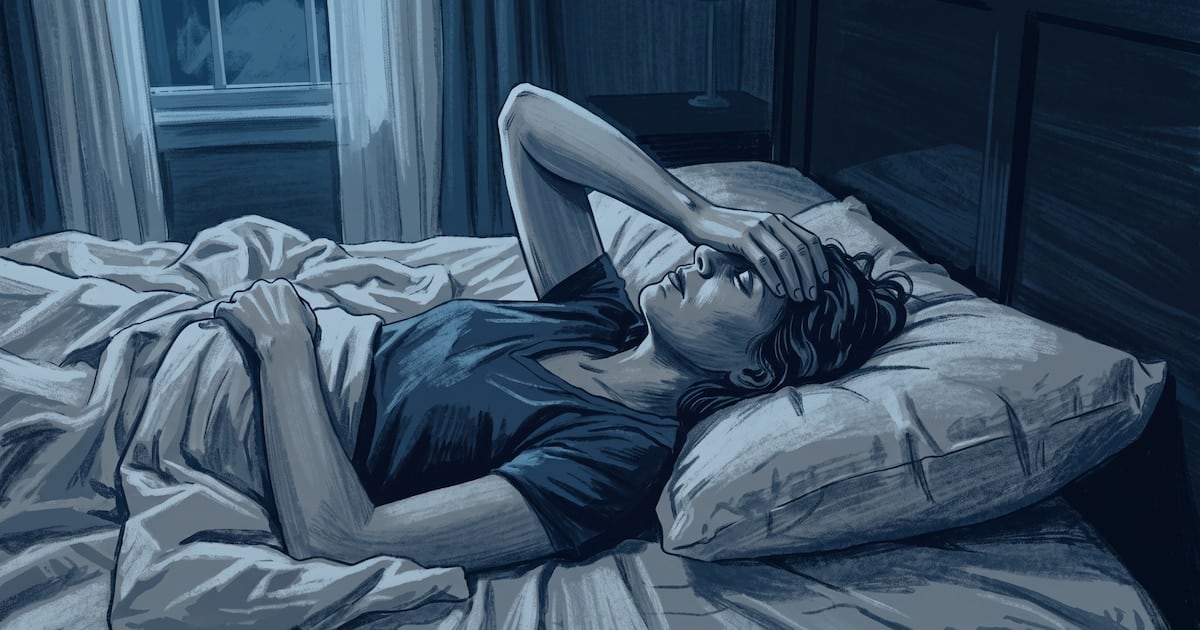Chau celular en la cama: por qué los especialistas en sueño arrancan siempre por ahí