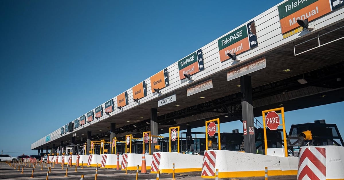 AUBASA actualizó las multas por evadir peajes en la Autopista Buenos Aires-La Plata: la sanción más común ya supera los 228 mil pesos