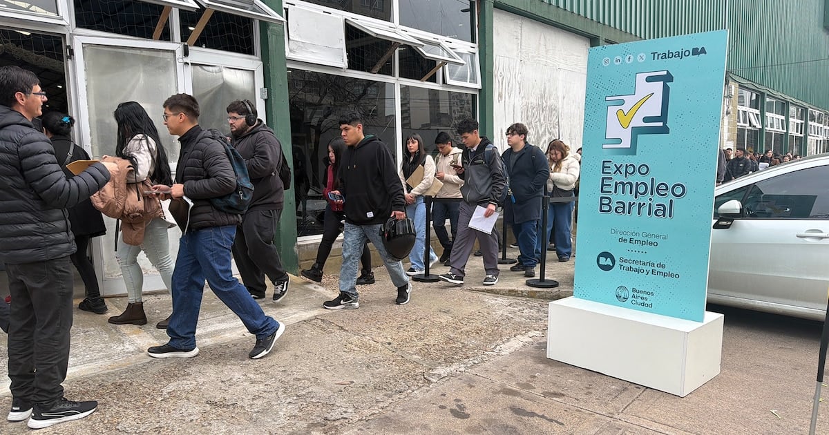 Trasladarse desde un empleo privado registrado al trabajo por cuenta propia deterioró los ingresos reales casi un 28 por ciento