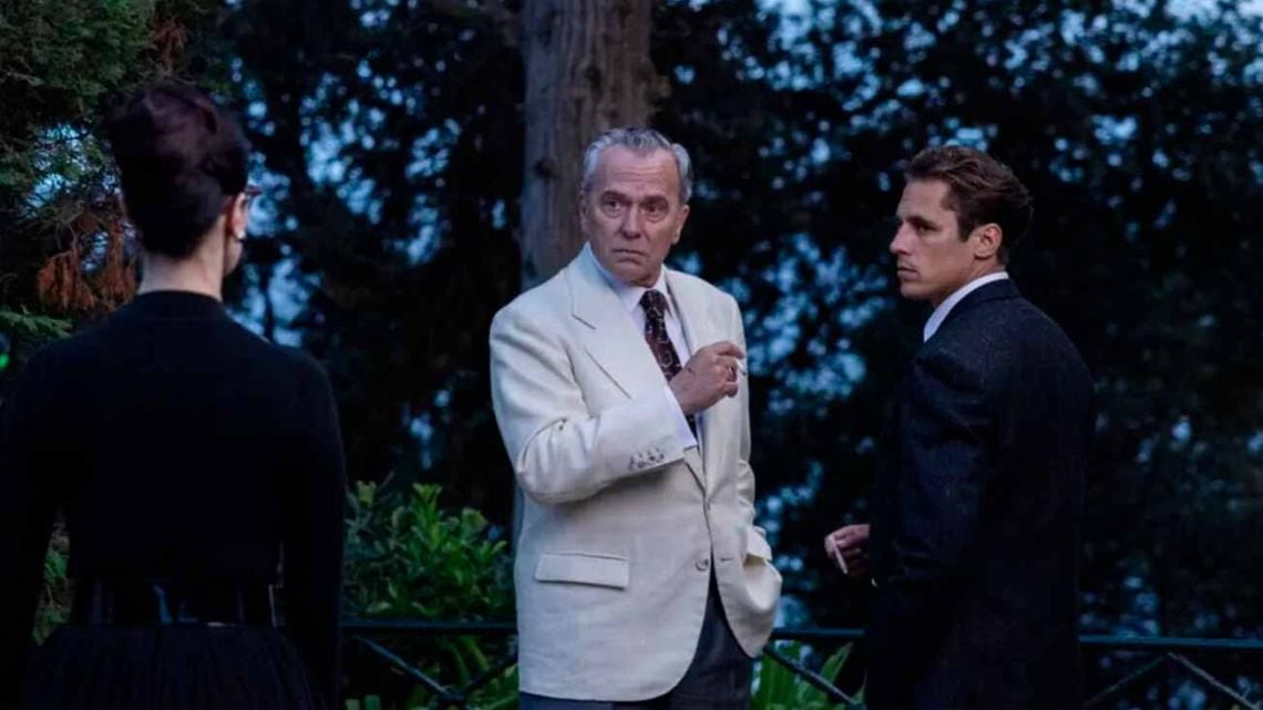 Un Sherlock Holmes devaluado, un muerto en un hotel y Netflix mirando de reojo a Agatha Christie
