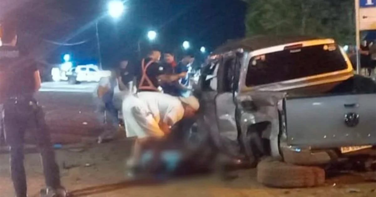 San Vicente: dos muertos en un choque de camionetas que reabre el debate sobre los conductores menores de edad