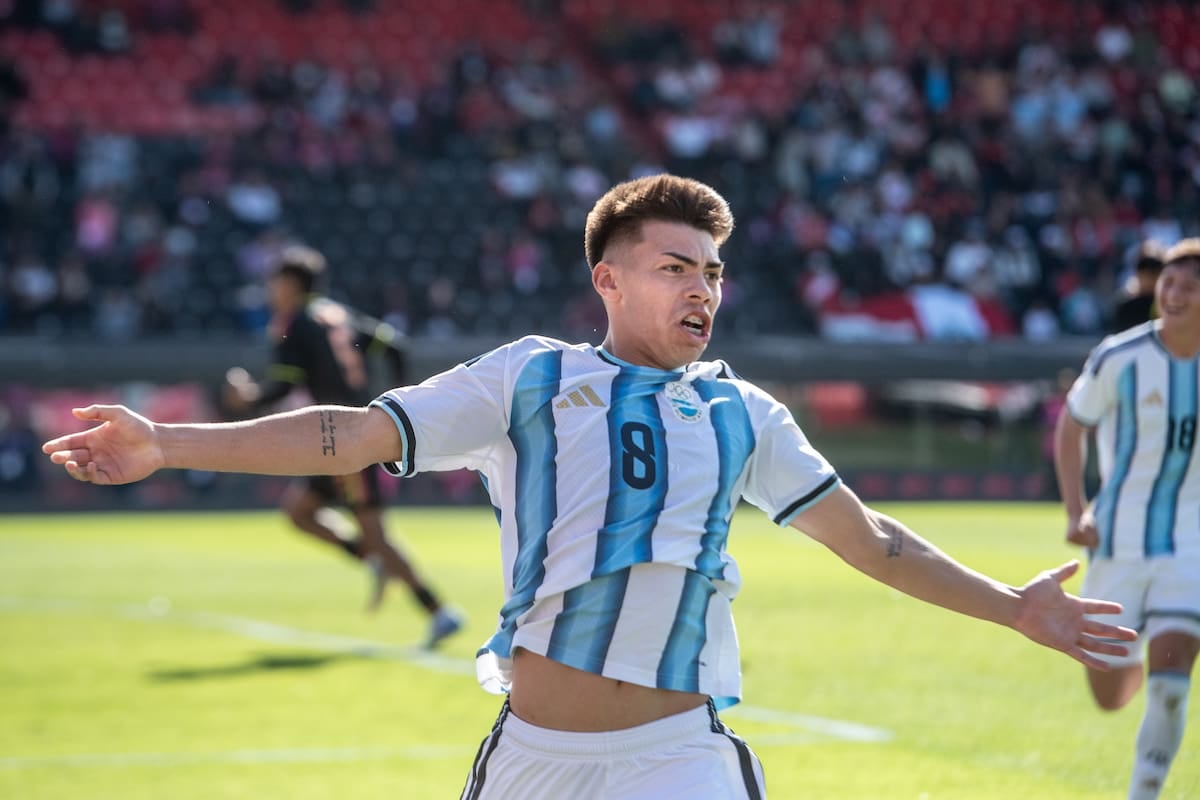 La Selección cierra el partido en el último suspiro y va por la dorada frente a Paraguay