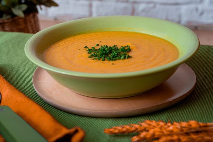 Cómo preparar un puré de calabaza con base de cebolla y puerro: la receta para resolver en menos de una hora
