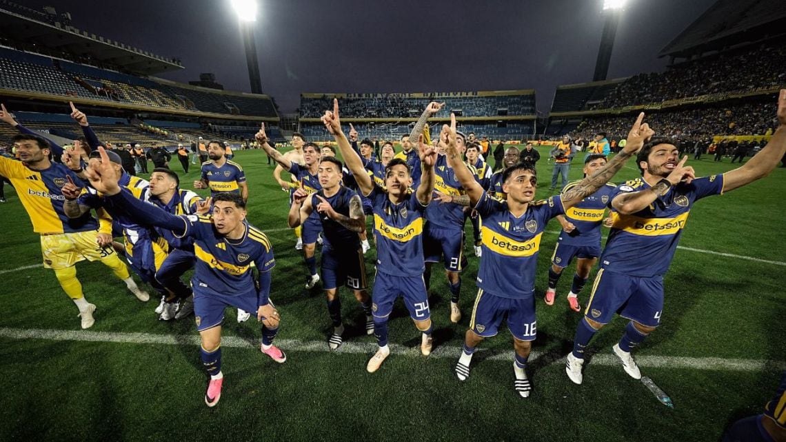 Boca, con cuatro llaves en el bolsillo y un mes que no perdona