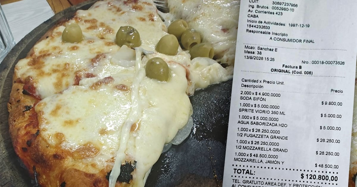 Una mesa en El Cuartito que dejó $120.800: dos mitades, una pizza entera y cuatro bebidas para una cuenta sin comensales identificados