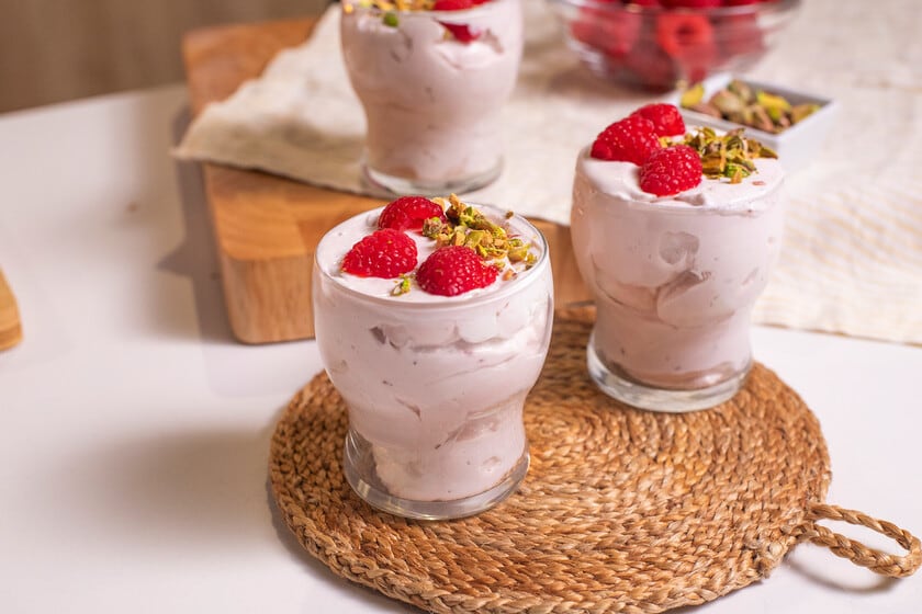 Mousse de frambuesas sin huevo: una receta que se resuelve en minutos y se disfruta después