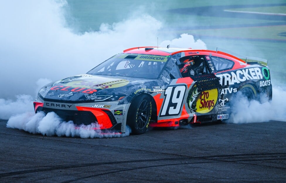 Briscoe se quedó con Las Vegas y le mete presión al lote de arriba