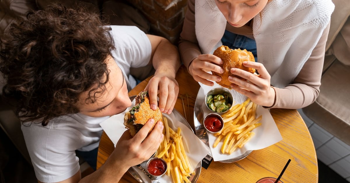 Insulina al doble: el hallazgo en dos almuerzos de 300 calorías que reabre el debate sobre los ultraprocesados