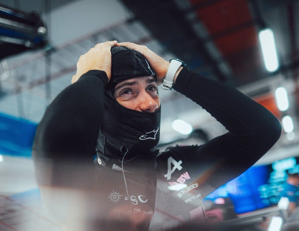 Colapinto se topa con un Alpine que se le escapa de trompa y larga undécimo en la Sprint de Singapur