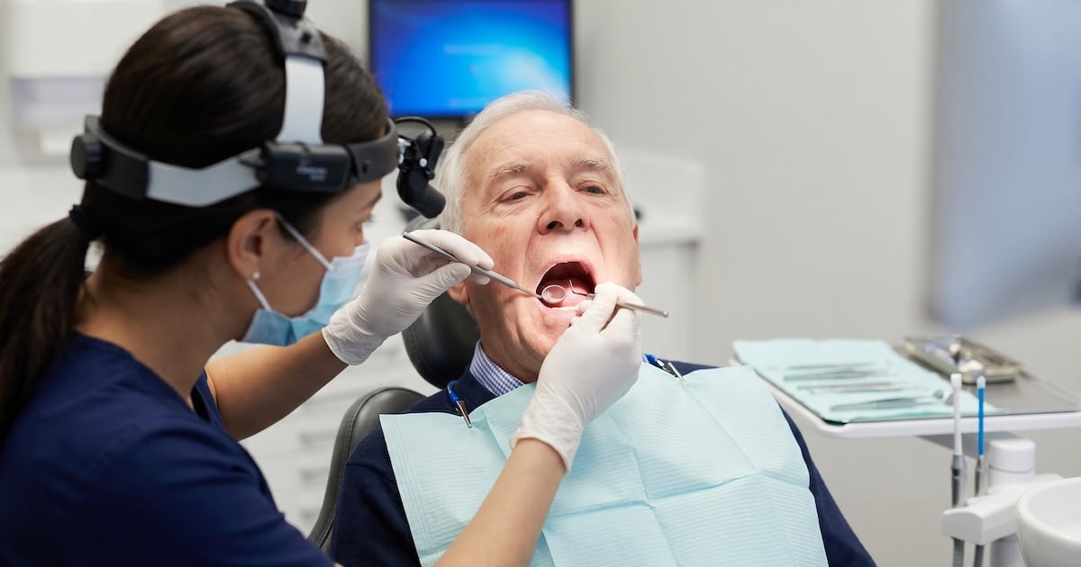 Dientes que faltan, mente que se apaga: lo que hay que saber antes de que sea tarde