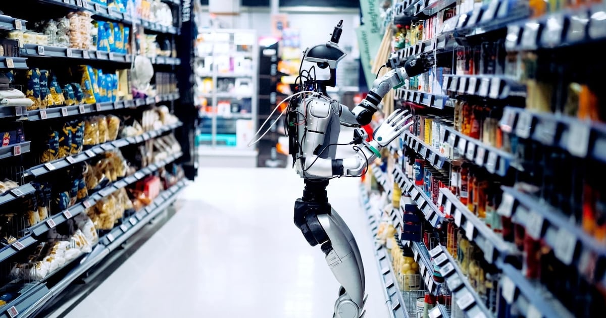 La cadena minorista más grande de Dinamarca entrena robots humanoides para reponer góndolas durante la madrugada