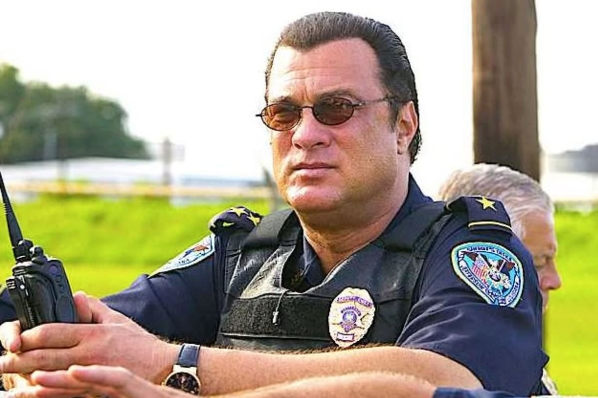 Steven Seagal se calzó la placa en Texas y dejó la meca del cine por los caminos del Sheriff