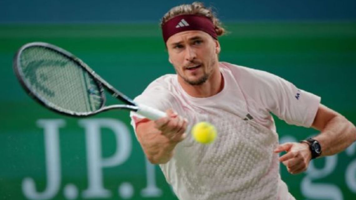 Zverev pasó como una apisonadora y va por Davidovich Fokina en Shanghai