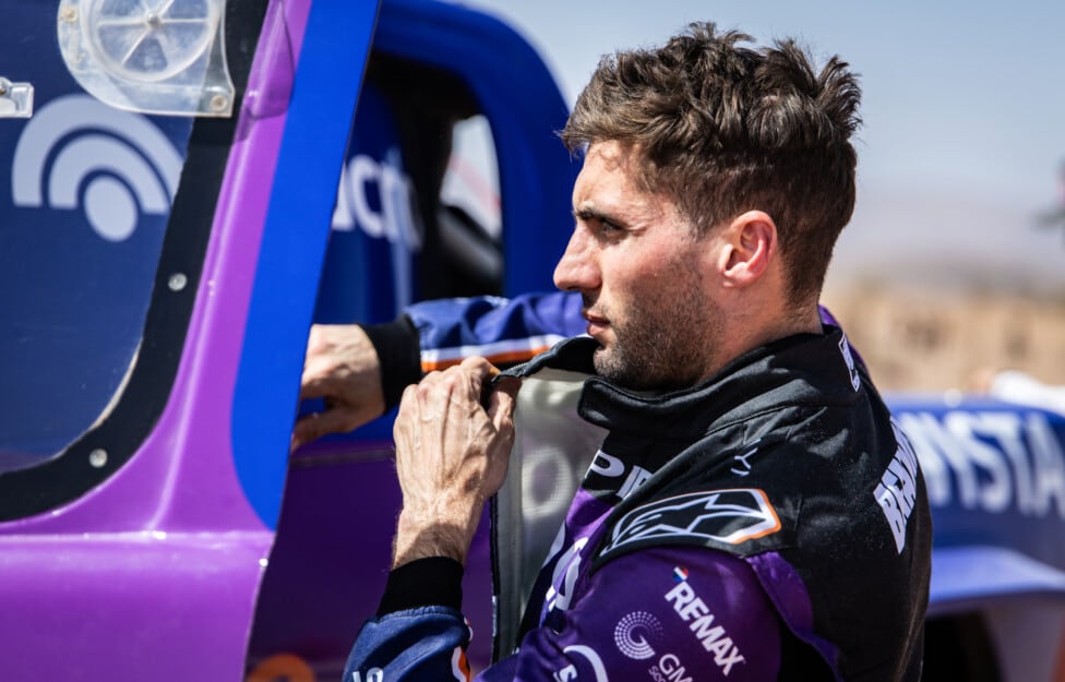 Benavides no frena: "Creo que el Dakar se va a correr" y sigue entrenando pese a la tensión en Arabia