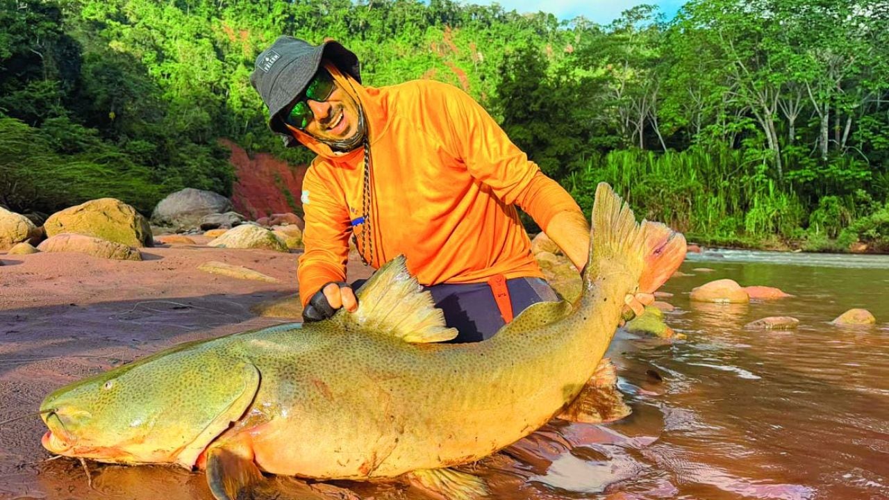 Pesca de porte mayor en un río de la Amazonía boliviana: jornadas de hasta doce horas y quince especies en aguas amazónicas