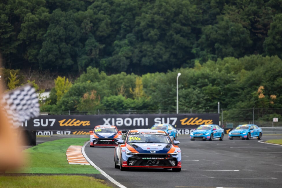 Azcona tomó el control del TCR de China y arrivedó a Macao con 33 puntos de ventaja